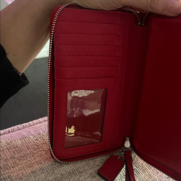 COACH Signature Medium Wallet-NEW W/OUT TAGS-6 X 4” - Picture 6 of 9